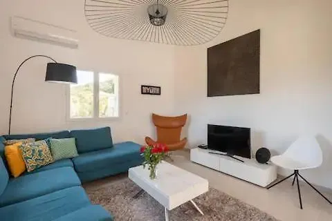 Myrte A Cirindinu Villa